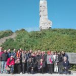 la delegazione davanti al monumento di Westerplatte, dove scoppiò la seconda guerra mondiale