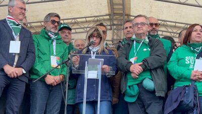 Il comizio della segretaria confederale Cisl Daniela Fumarola alla manifestazione di Milano di Cgil Cisl Uil del 13 maggio 2023